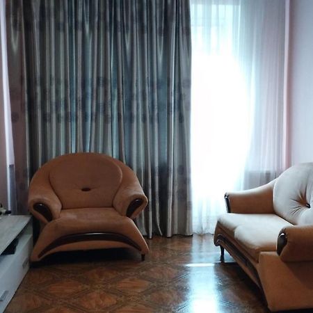 2К. Центр Возле Гуливера.Бассейная 10 Leilighet Kiev Eksteriør bilde