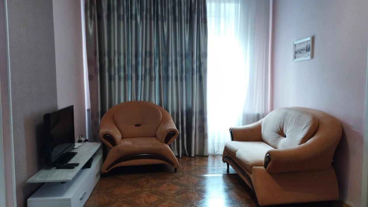 2К. Центр Возле Гуливера.Бассейная 10 Leilighet Kiev Eksteriør bilde